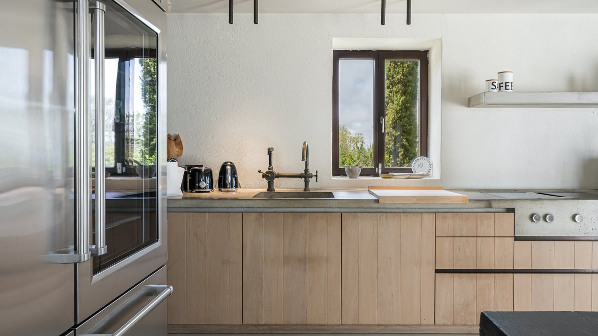 One of the primary factors influencing the timing of a home purchase is market conditions, including interest rates, home prices, and buyer/seller dynamics.