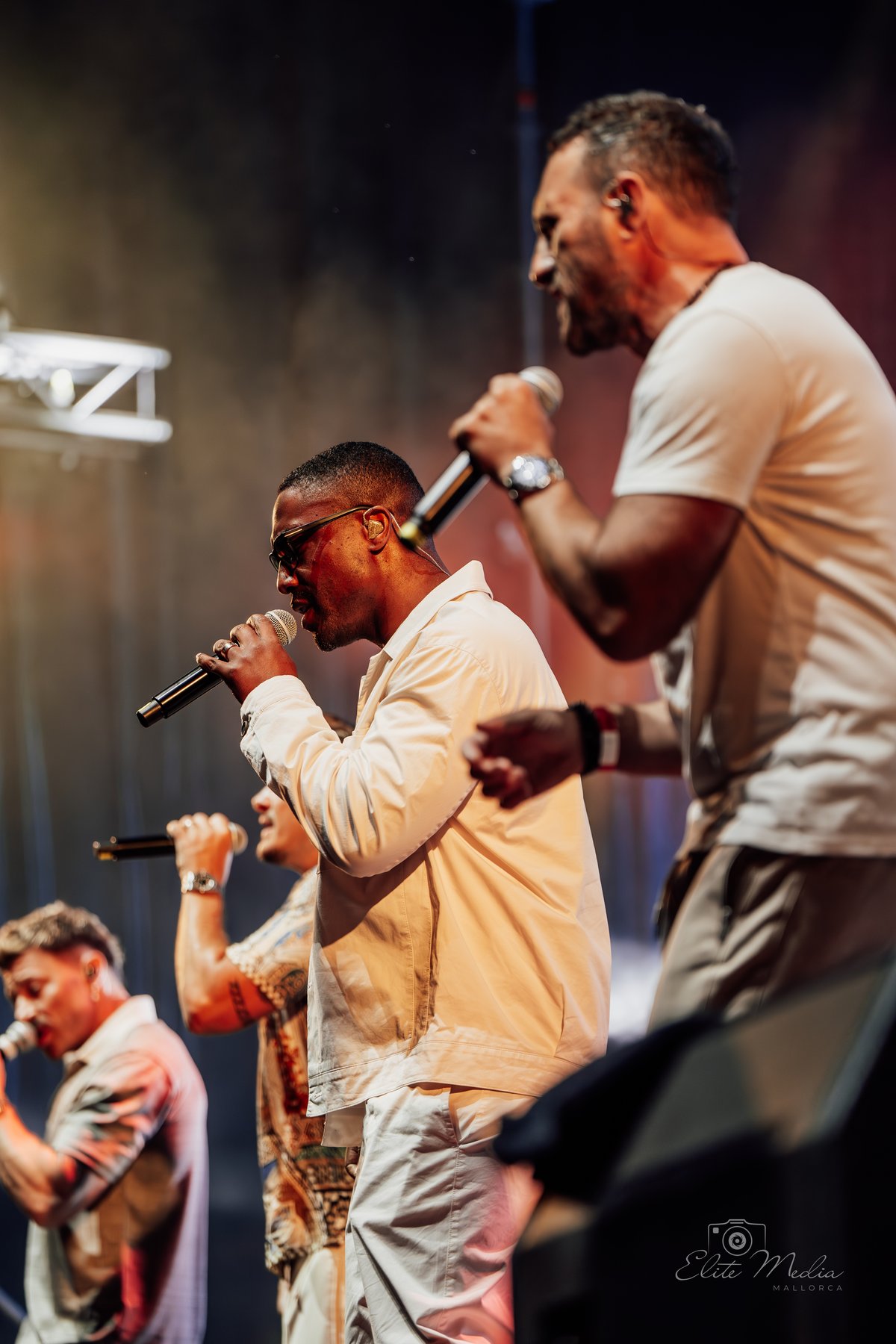 A Summer Night to Remember: Blue Live at Es Jardí 4