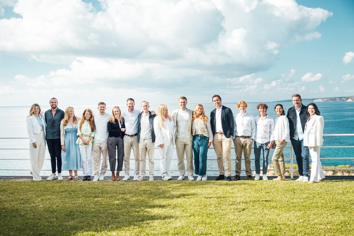 Choosing Sandberg Estates means choosing a team of dedicated professionals who prioritize your needs, offer comprehensive support, and deliver outstanding results. Contact us today to learn more about our services and how we can help you achieve your real estate goals. 