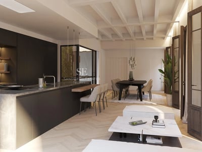 Spacious terrace featuring an infinity pool, panoramic sea views, modern furniture, and a minimalist design. Ideal for relaxation and enjoyment.