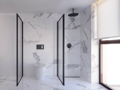 Baño contemporáneo con paredes de mármol, ducha italiana con marcos negros y mueble de lavabo flotante de madera.