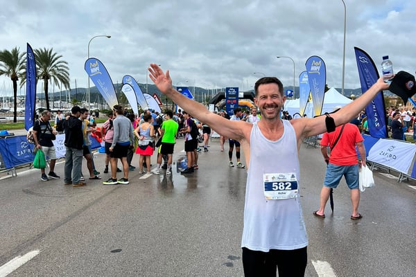 Handelsvertreter Richie Hughes läuft den Palma Marathon 2023