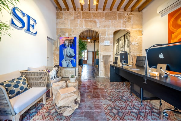 What is the difference between an Exclusive and Non-Exclusive Listing Agreement?