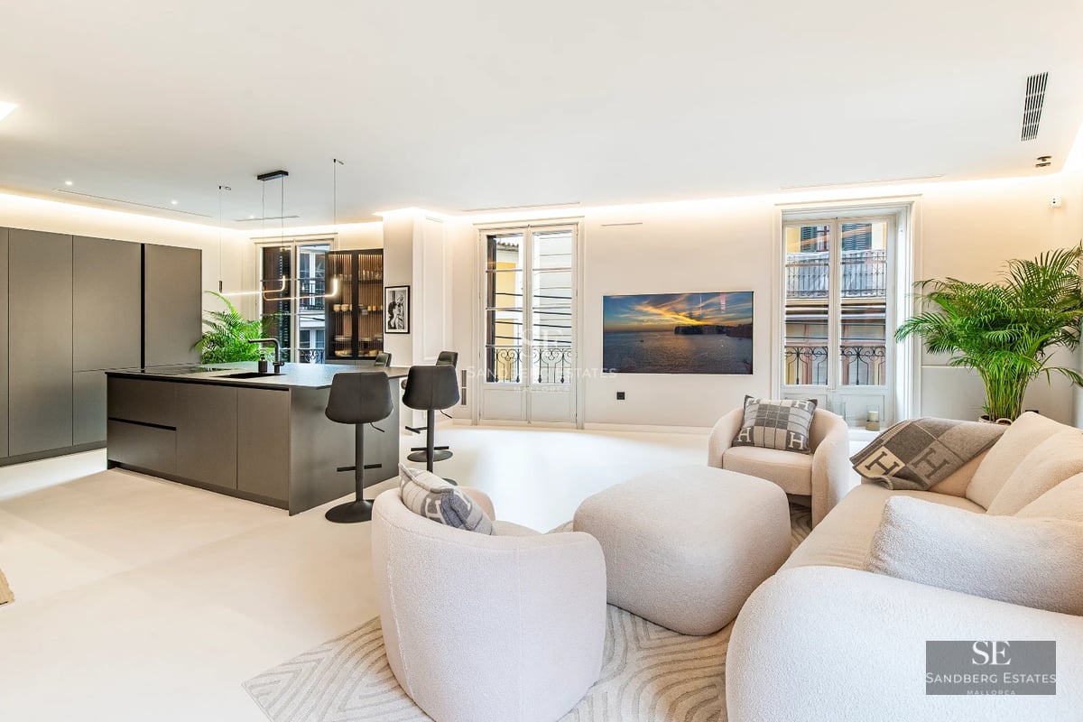 Exterior view of a modern villa with infinity pool, manicured garden, and large windows. Minimalist and elegant architectural design.