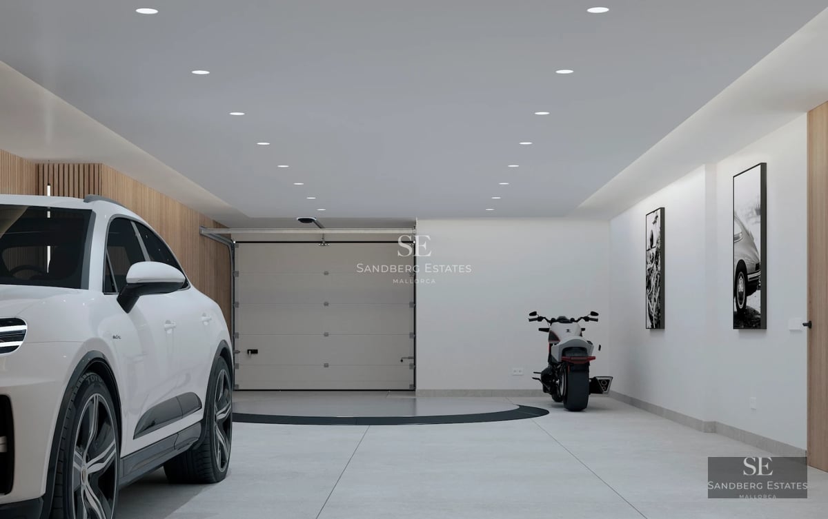 Spacious pool with sun deck, surrounded by lush greenery. Modern and relaxing design. Ideal for rest and entertainment.