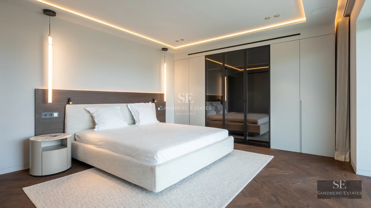 Exterior of a modern house with a pool. Minimalist architecture, infinity pool, and lush garden. Contemporary design.