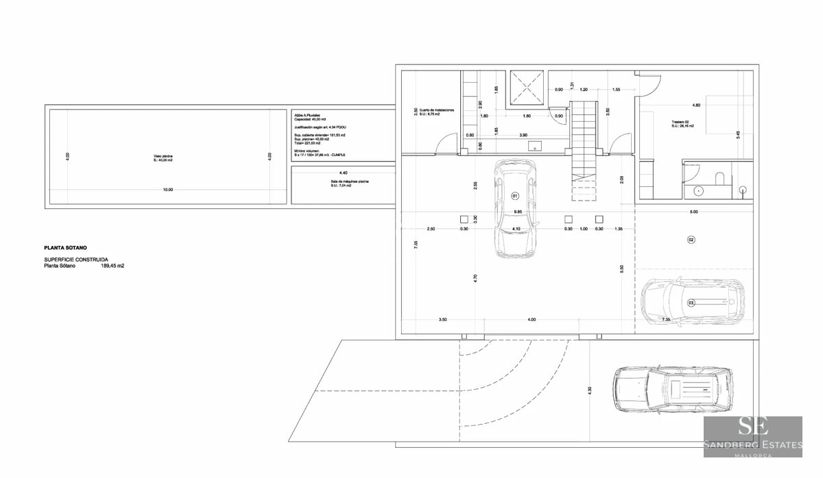Exterior view of a modern house with a pool, surrounded by greenery. Minimalist and elegant architecture. Natural lighting.