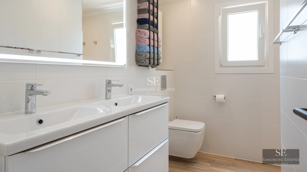 Spacious terrace with infinity pool and panoramic views. Modern design with elegant furniture and high-quality finishes.