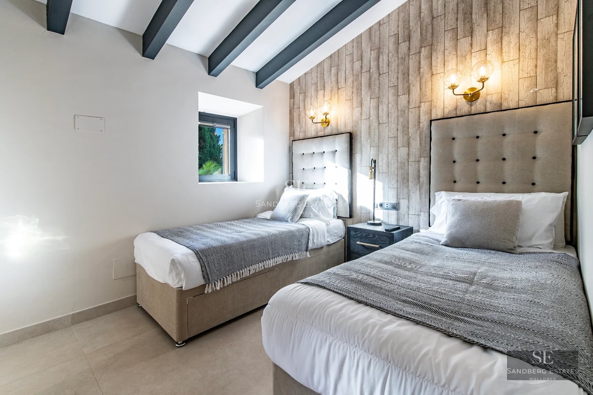 Exterior view of a modern villa with infinity pool, lush garden, and spacious terraces. Minimalist architecture with clean lines.