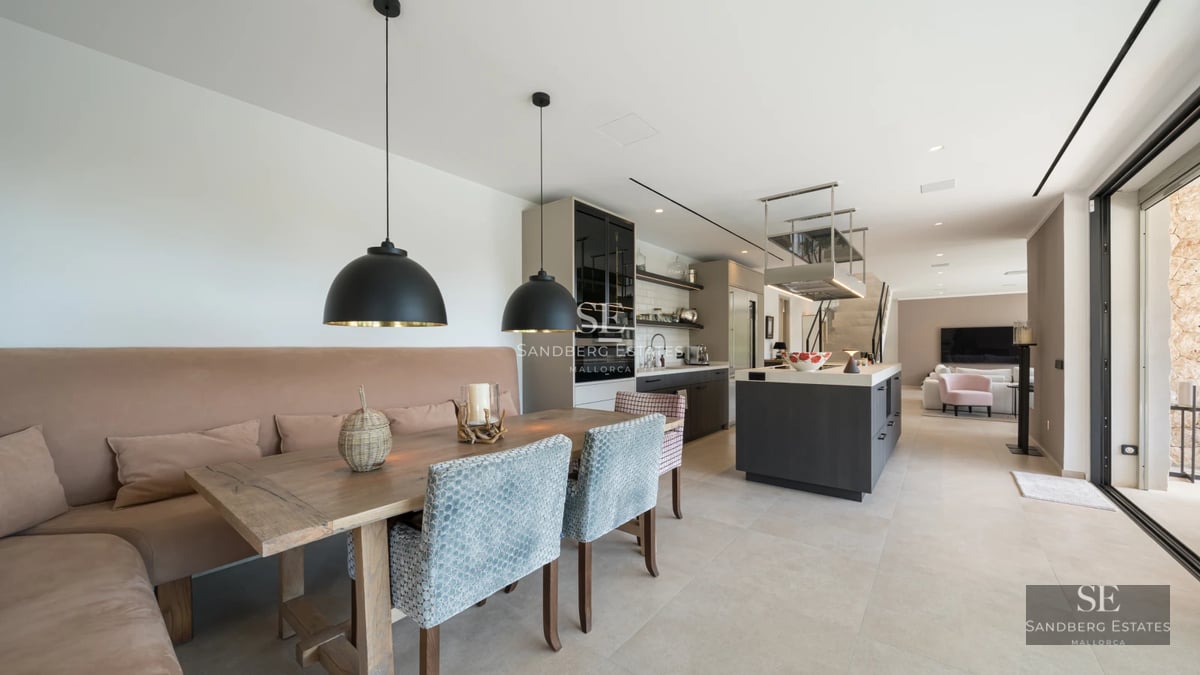 Modern facade with infinity pool. Clean lines, large windows, ambient lighting and lush landscaping. Serene luxury living.