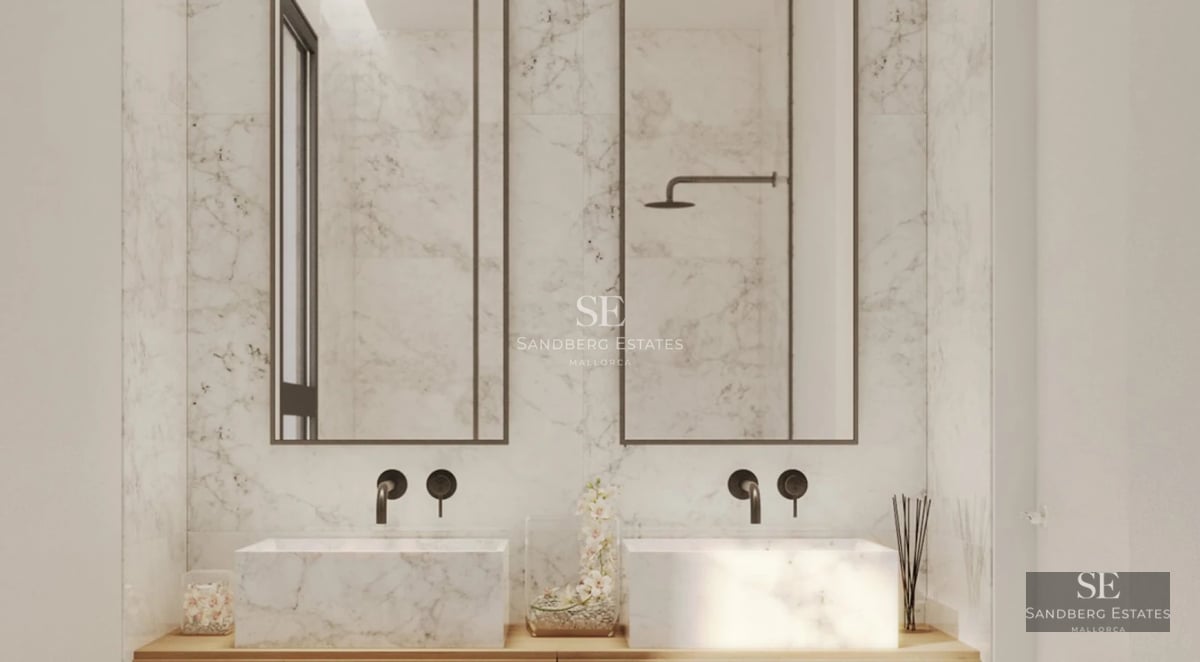 Spacious terrace with infinity pool. Panoramic views. Modern and elegant design. Ideal for relaxation and outdoor enjoyment.