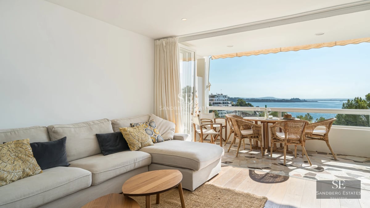 Spacious terrace with infinity pool and panoramic sea views. Modern furniture and minimalist design. Ideal for relaxation and entertainment.