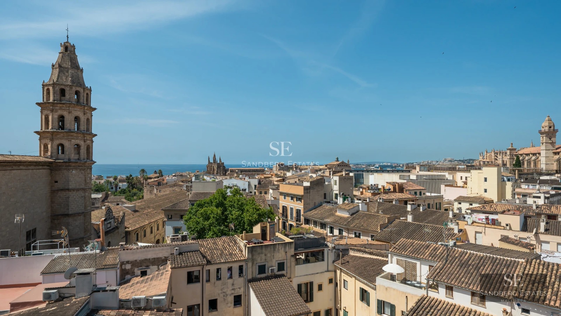 Exterior view of a modern villa with a pool. Minimalist design, large windows and manicured landscaping. Warm ambient lighting.