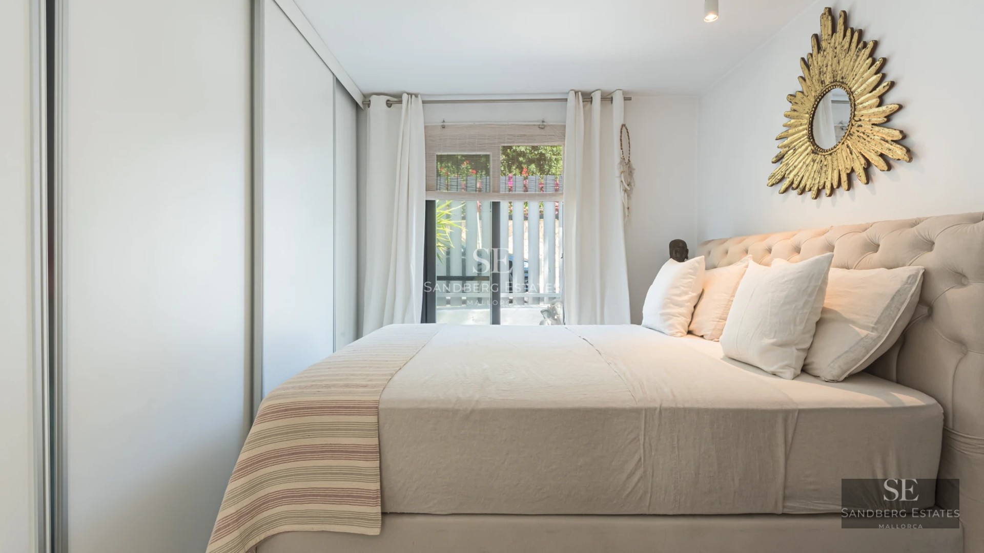 View of a luxurious villa with infinity pool, lush greenery, and modern design. Minimalist architecture with large windows.