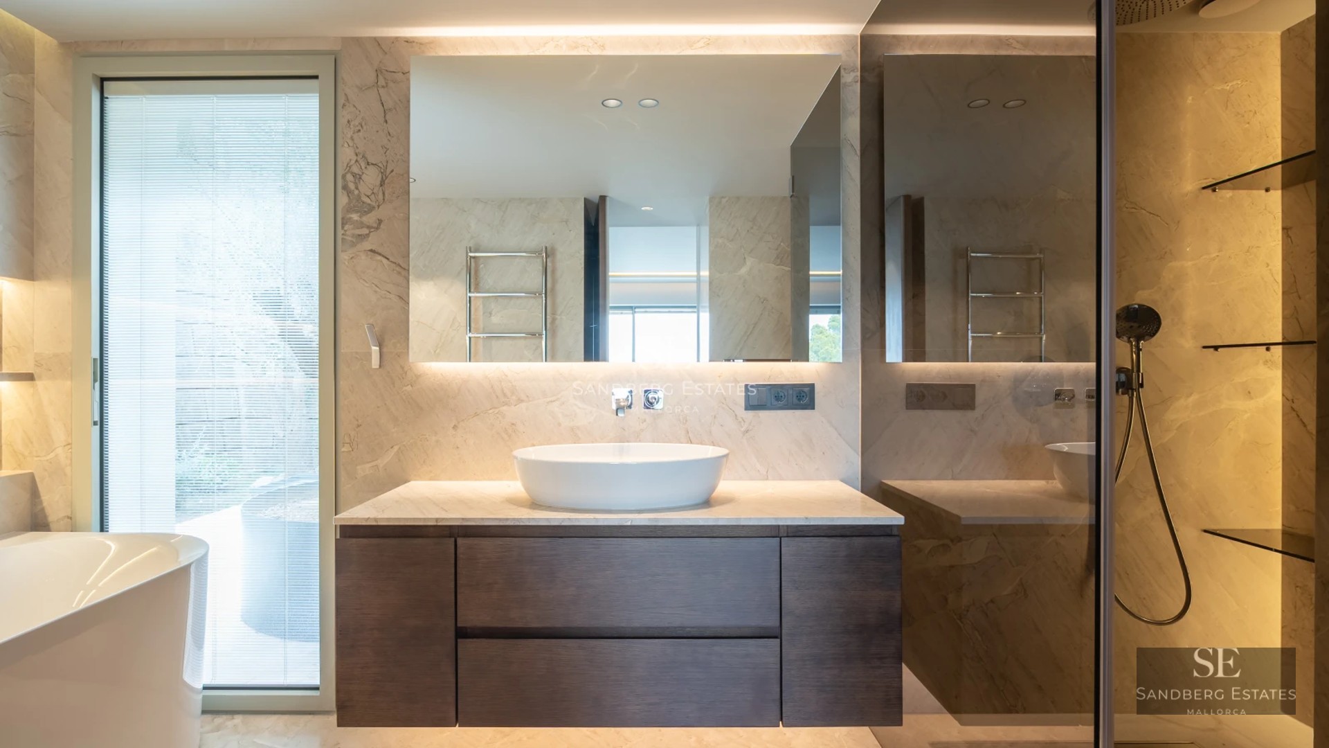 Exterior view of a modern house featuring a pool, garden, and large windows reflecting light. Minimalist architecture.