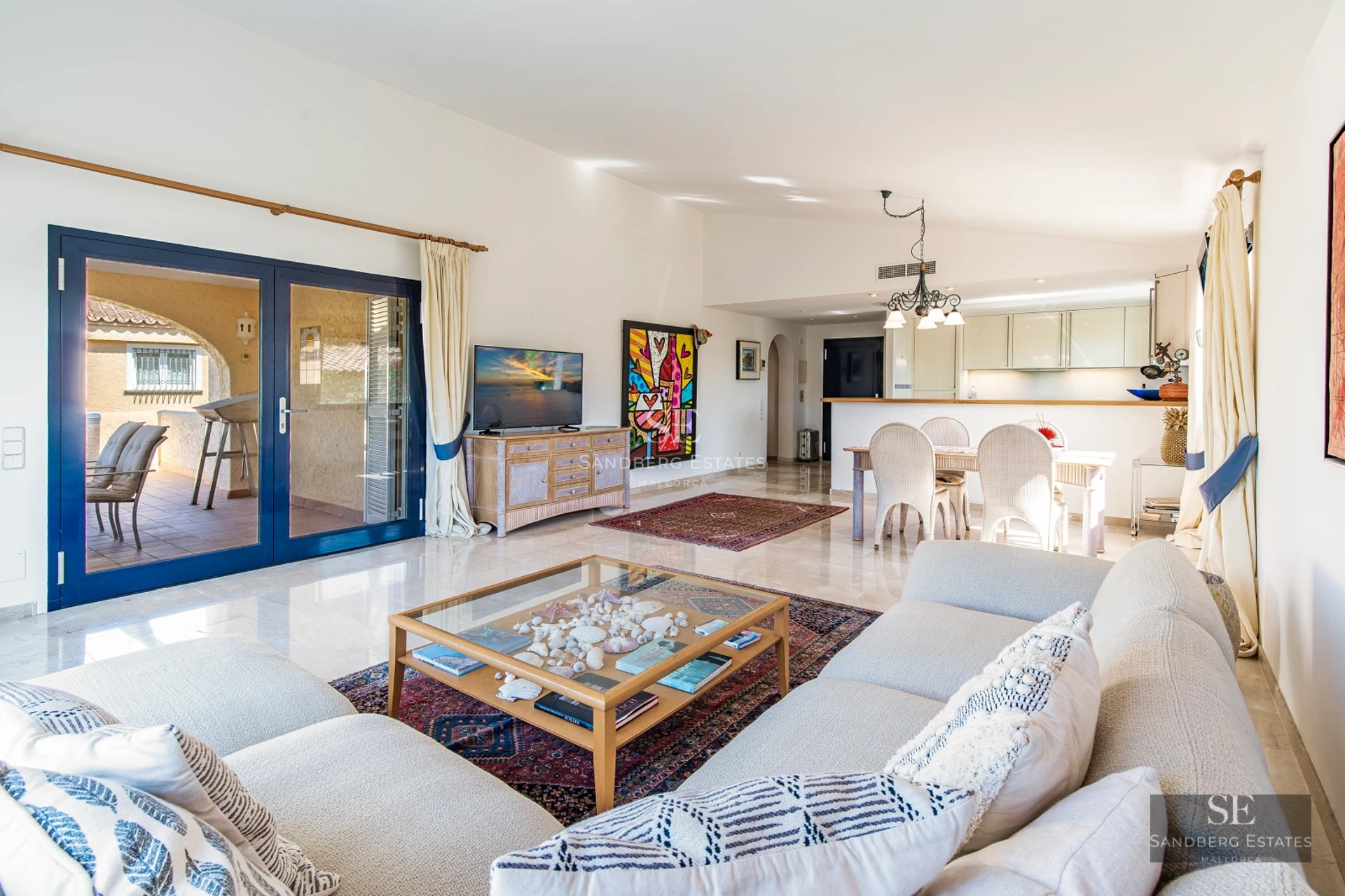 Exterior view of a modern villa with an infinity pool, lush garden, and minimalist architecture. Elegant and sophisticated design.