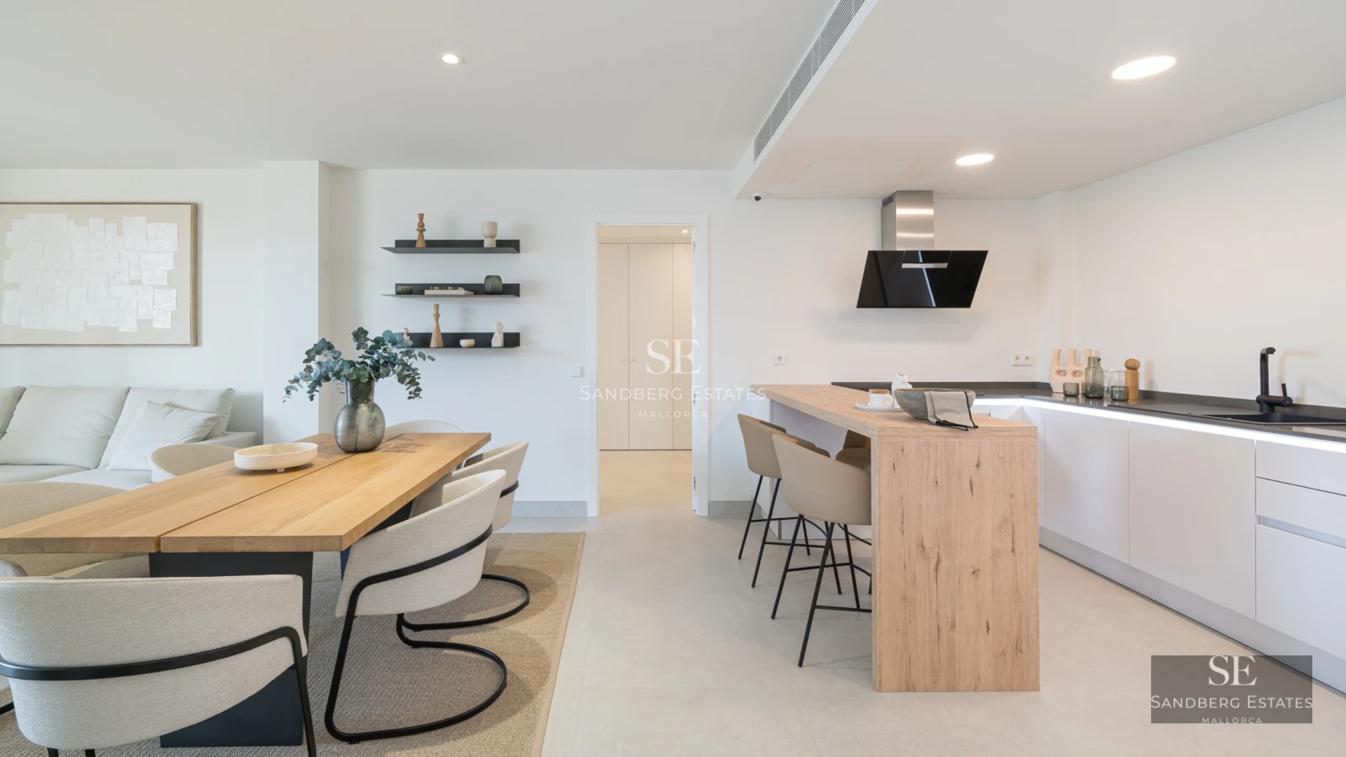 Exterior view of a modern villa with an infinity pool. Minimalist design, large windows, and lush garden.