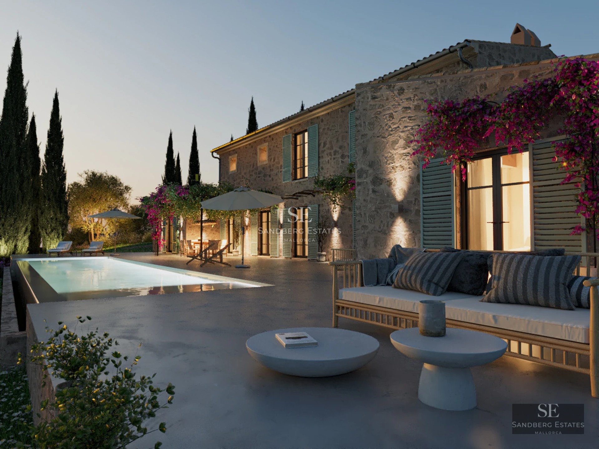 View of a luxury villa with pool. Modern architecture with large windows. High-quality finishes. Lush vegetation.