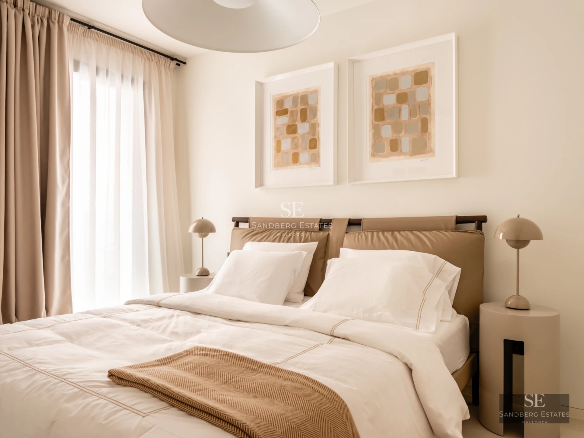 Exterior view of a modern villa with reflecting pool, lush garden, and minimalist architecture. Elegant and contemporary design.