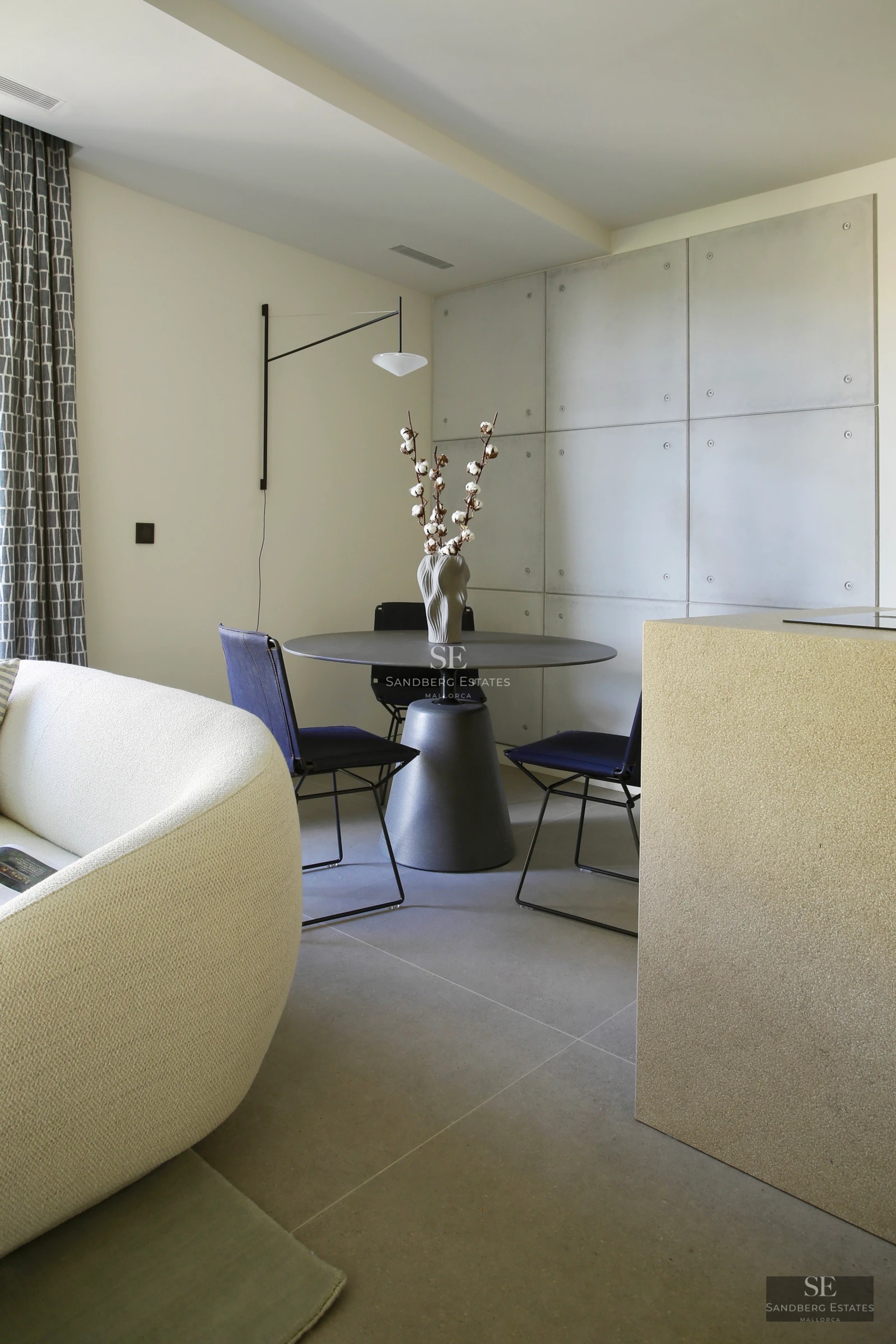 Exterior view of a modern house featuring a pool, garden, and large windows. Minimalist and elegant design showcasing luxury and comfort.