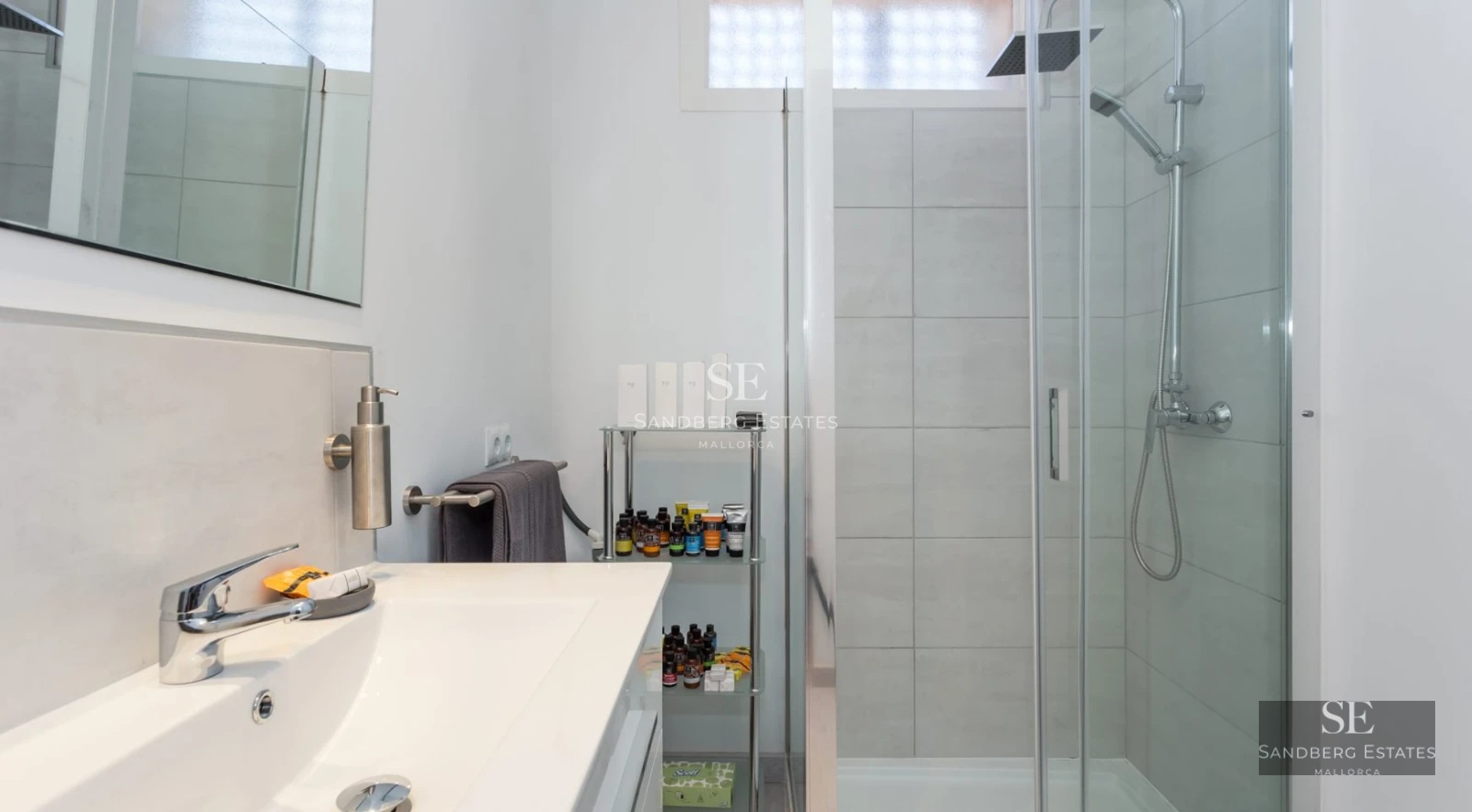 Exterior view of a modern villa featuring a swimming pool, large windows and minimalist design. Lush garden and blue sky.