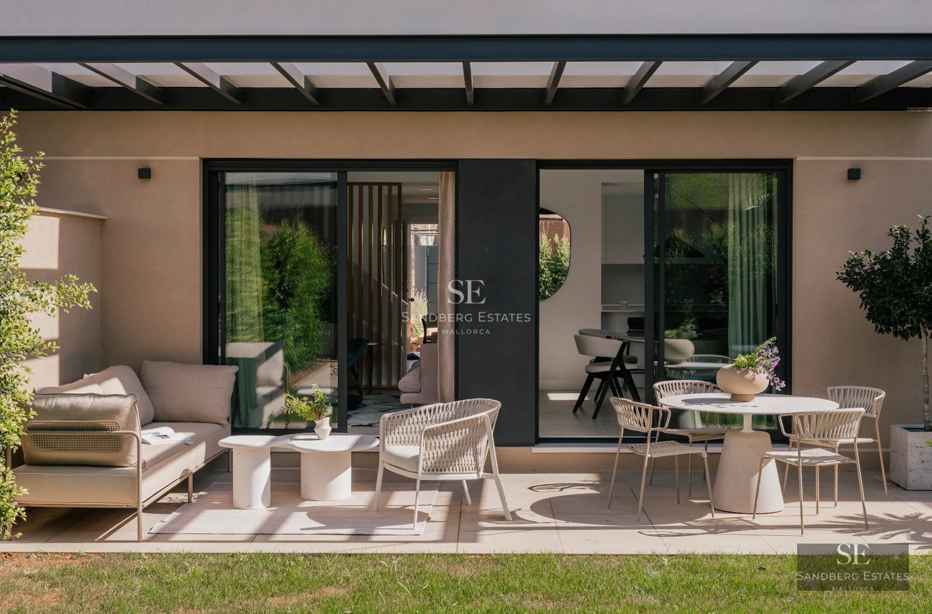 Exterior view of modern villa with infinity pool, large windows, and lush garden. Minimalist architecture and elegant design.