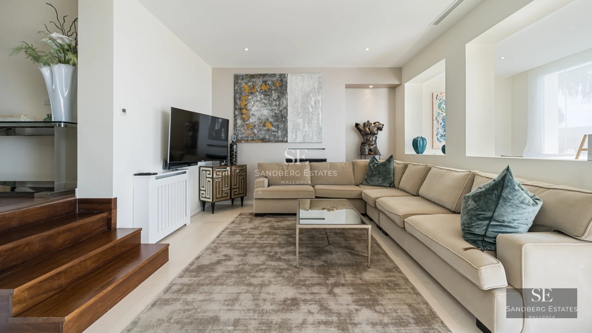 Pool view with garden and modern house featuring large windows. Sleek design, natural lighting. Ideal for investment.