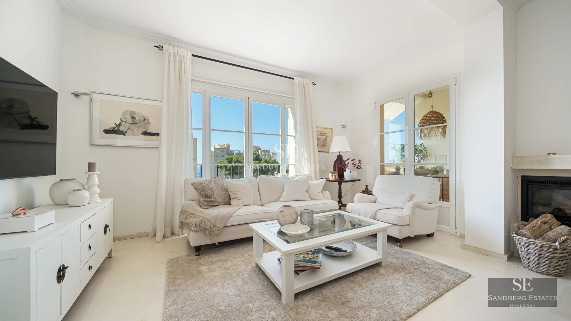 Exterior view of a luxury villa with an infinity pool. Modern design, large windows, lush vegetation, and panoramic views.