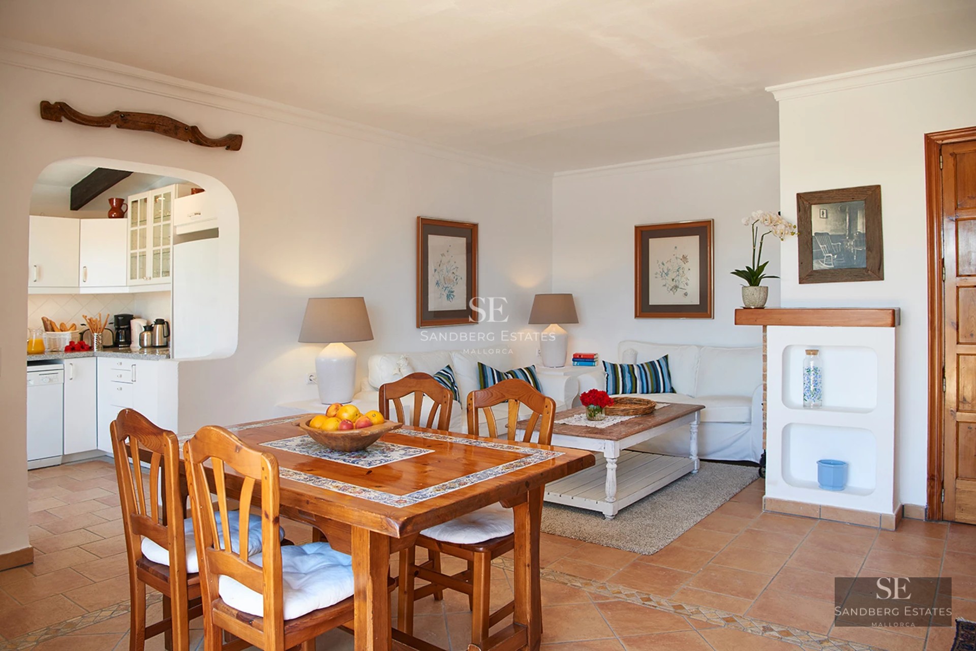 Exterior view of a modern house with a pool. Minimalist architecture, large windows, and a well-maintained garden. Luxurious and contemporary design.