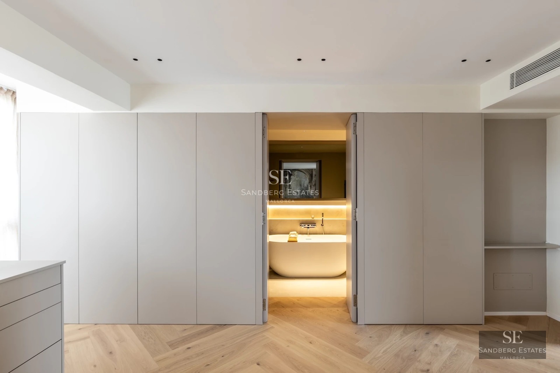 Spacious terrace with pool, panoramic views, modern furniture, and minimalist design. Ideal for relaxation and entertainment.