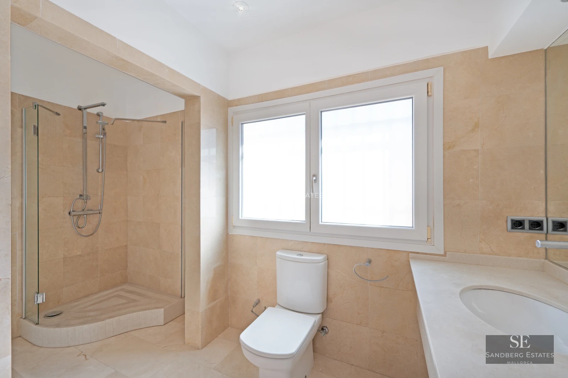 Exterior view of a modern villa with infinity pool, spacious terraces, and lush greenery. Minimalist and elegant architectural design.