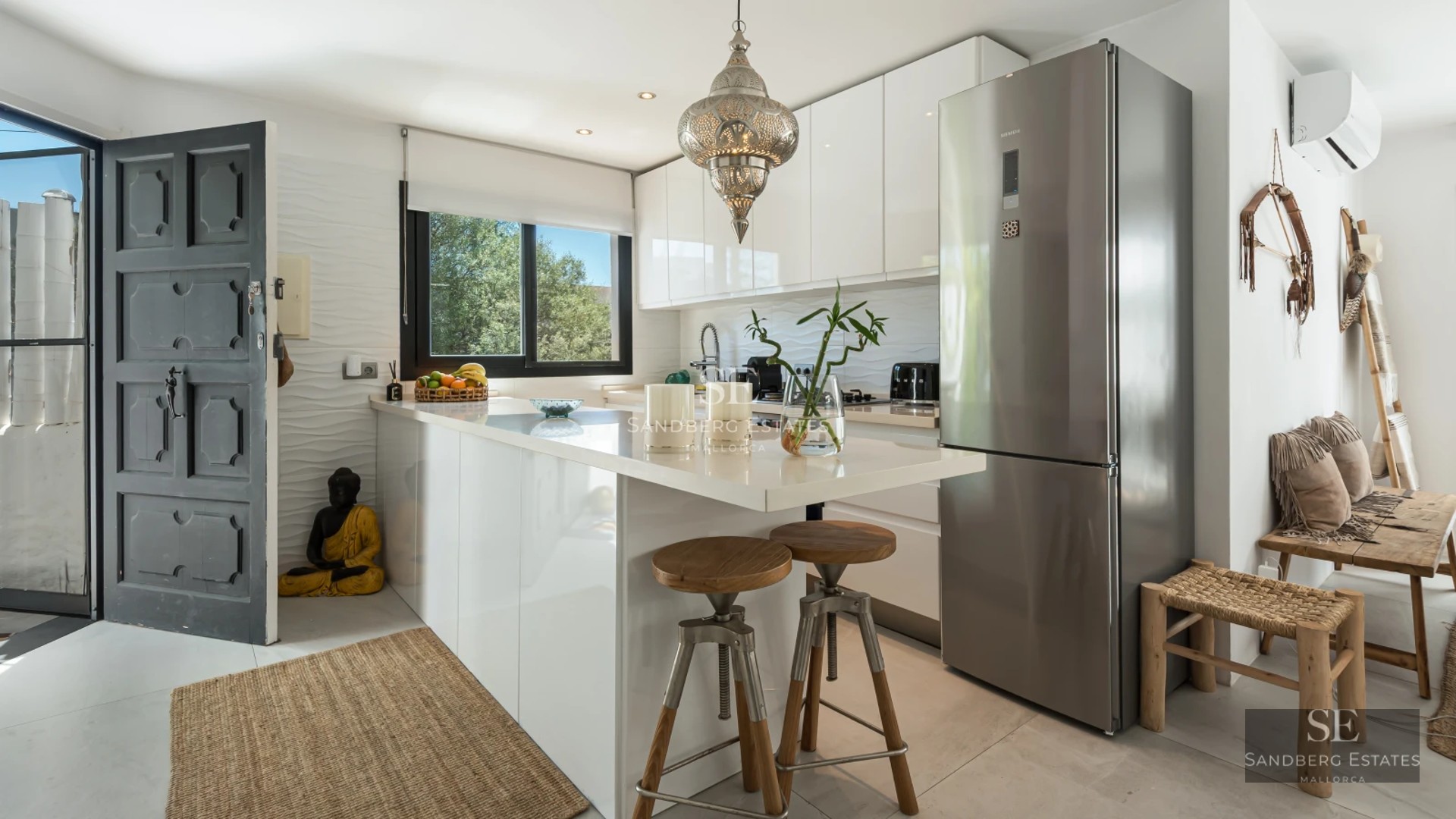 Spacious exterior featuring a modern pool, sun loungers, and lawn. Minimalist design, perfect for relaxation and outdoor entertainment.