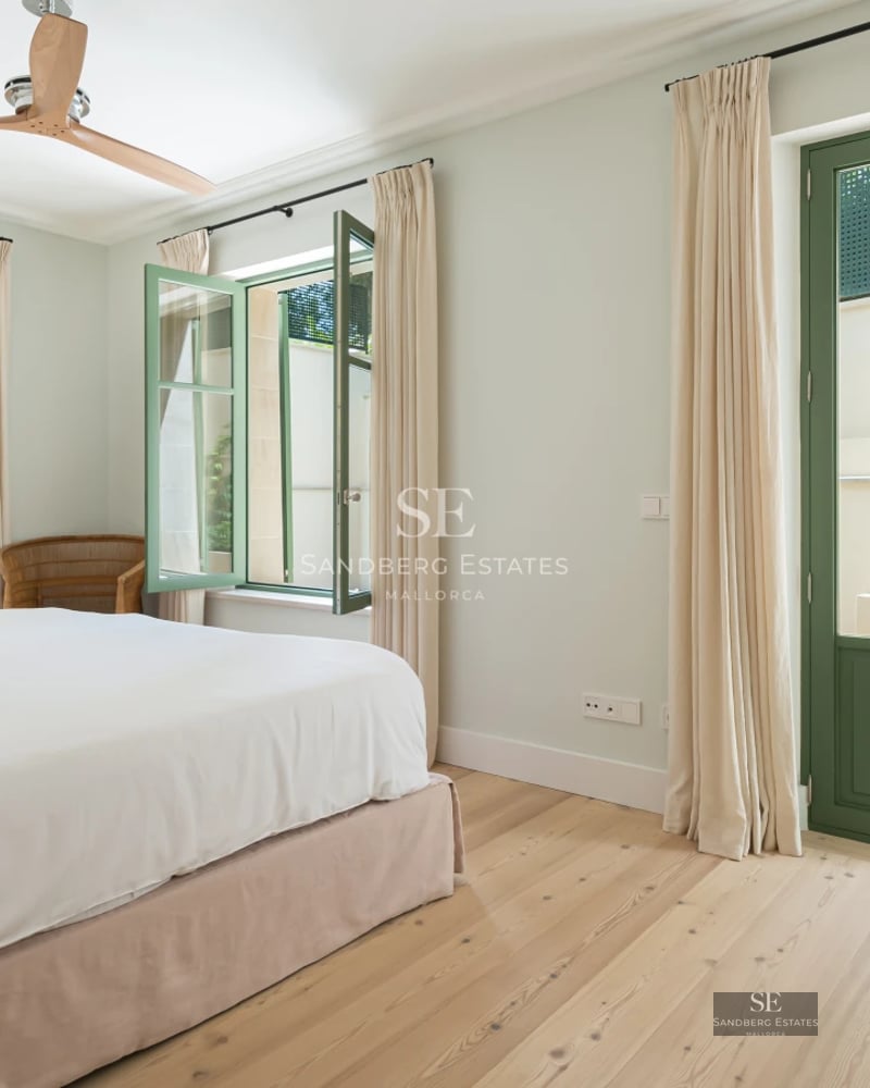 Exterior view of modern villa featuring an infinity pool. Minimalist design, large windows, and manicured landscaping. Luxury and comfort.