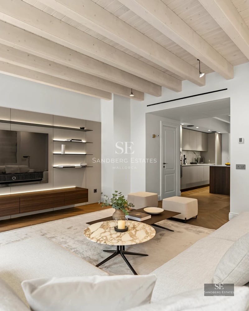 Spacious terrace with infinity pool and sea view. Modern architecture with glass fronts and minimalist design. Ideal for relaxation.