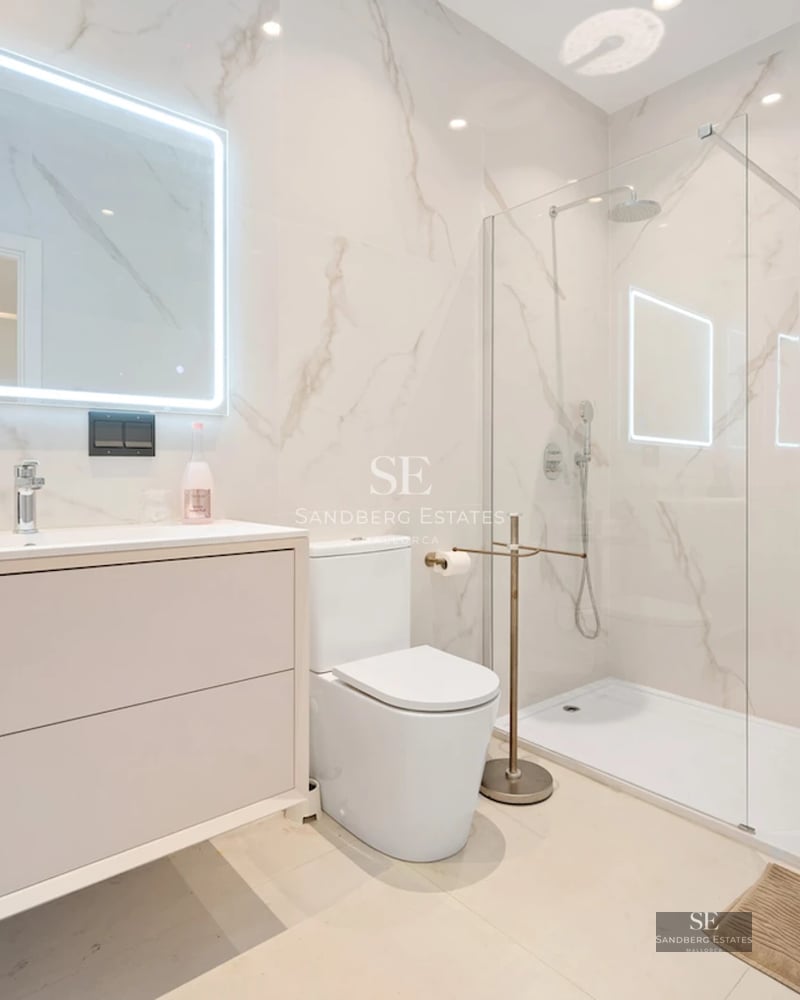 Exterior view of a modern villa with a pool. Minimalist design, large windows, and lush garden. Contemporary architecture.