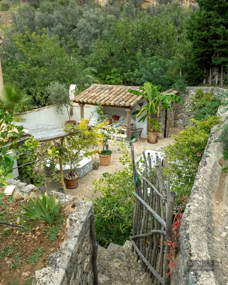 Spacious living room with floor-to-ceiling windows, sea view, and balcony. Modern design with stylish furniture and natural light.
