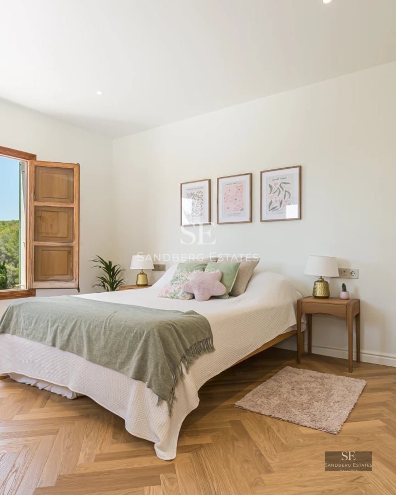 Expansive terrace featuring an infinity pool, sleek loungers, and panoramic views. Modern design with glass railings and lush vegetation.