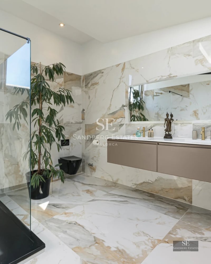 Exterior view of a modern villa featuring a swimming pool, lush garden, and elegant architectural design. Natural lighting and high-quality finishes.