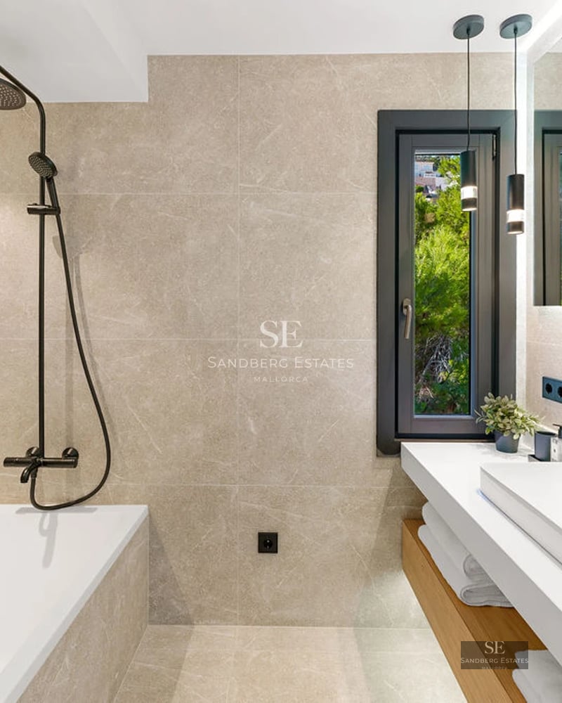 Modern facade with infinity pool and panoramic views. Minimalist architecture, expansive terraces, and lush gardens.