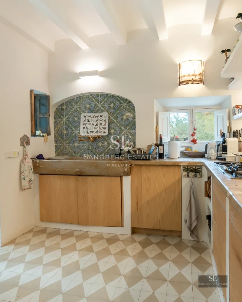 Exterior view of a modern villa featuring an infinity pool, spacious terraces, and minimalist architectural design. Abundant natural light.