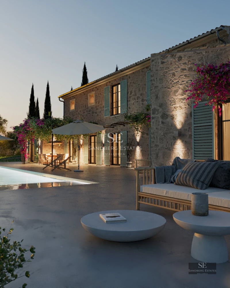 View of a luxury villa with pool. Modern architecture with large windows. High-quality finishes. Lush vegetation.