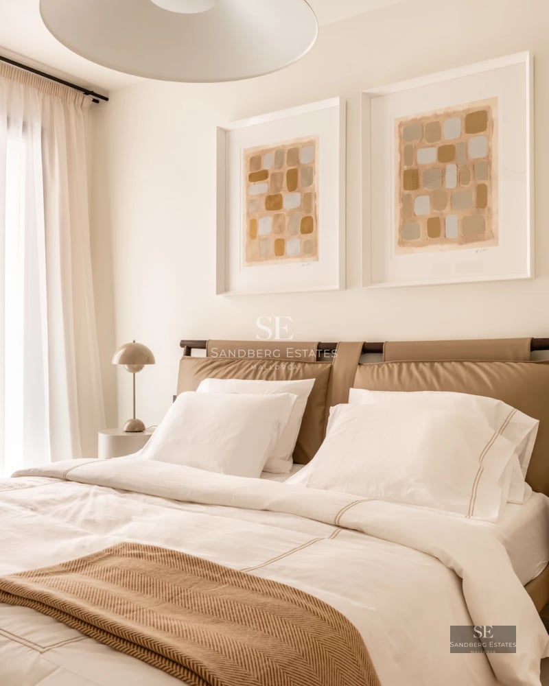 Exterior view of a modern villa with reflecting pool, lush garden, and minimalist architecture. Elegant and contemporary design.