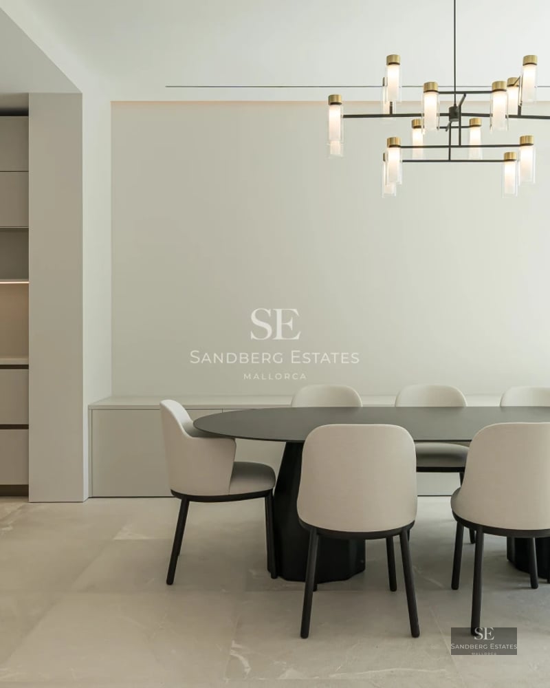 Exterior view of a modern house with a pool. Minimalist architecture, large windows, lush garden, and luxury finishes.