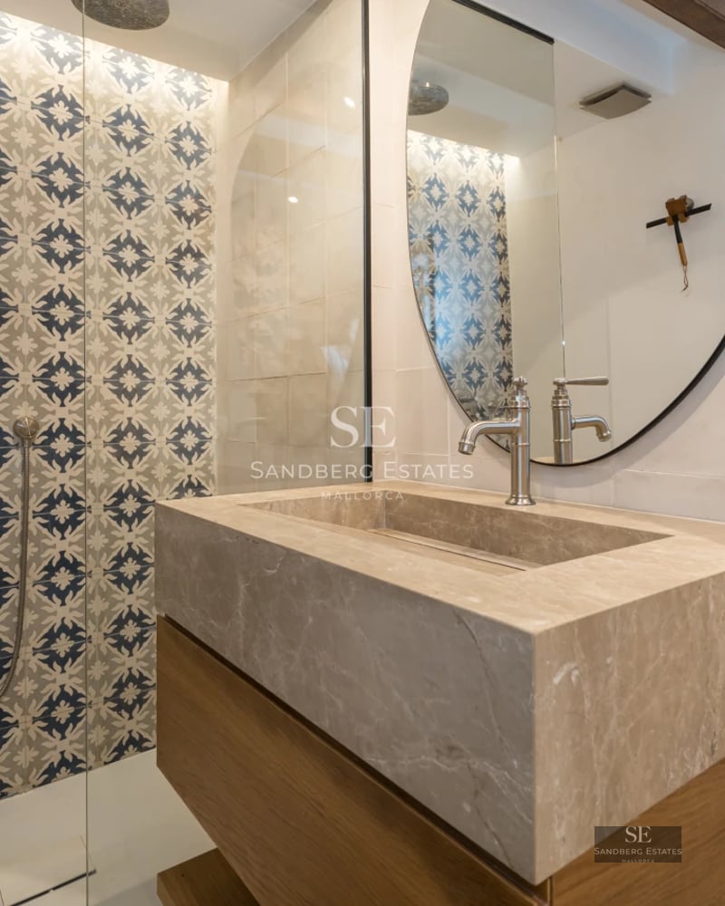 Infinity pool view, modern architecture, minimalist design, spacious terrace, lush landscaping, ambient lighting.