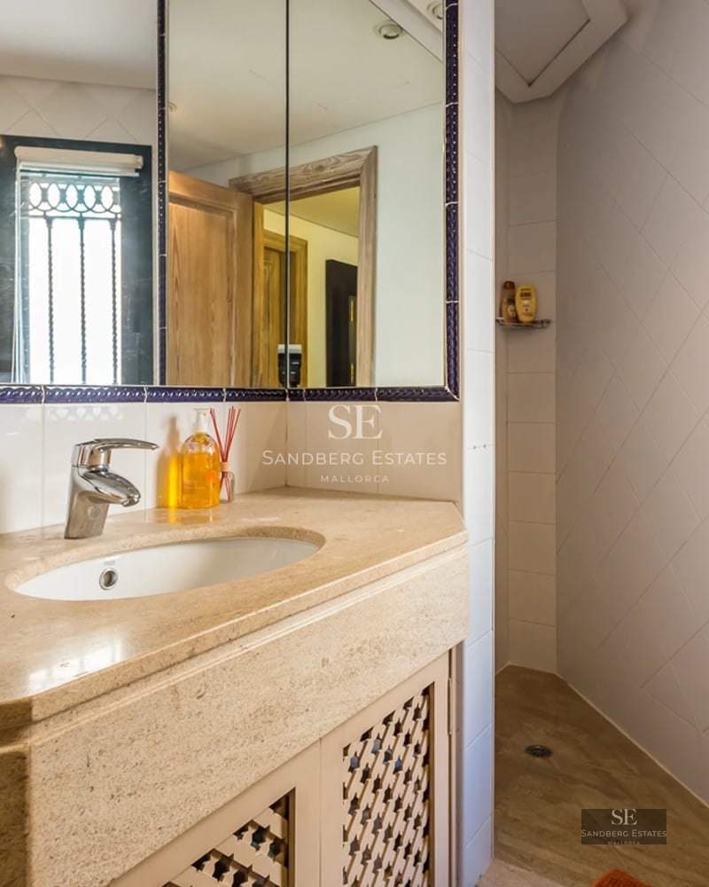 Exterior view of a modern house with a pool. Minimalist architecture, large windows, and manicured landscaping. Contemporary design.