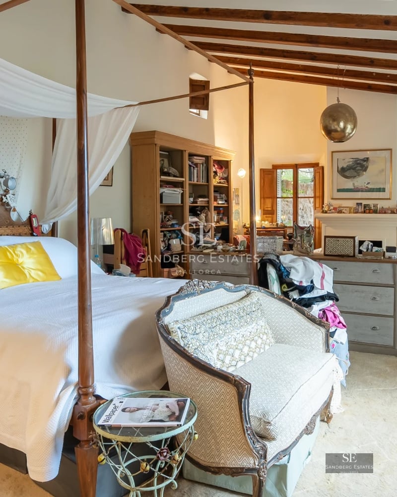 Spacious terrace featuring an infinity pool and panoramic sea views. Modern design with elegant furniture and lush greenery.