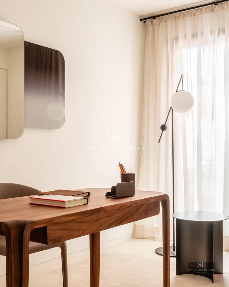 Infinity pool view. Modern architecture, pool, sleek design, lush gardens. Luxury and comfort in a paradisiacal setting.