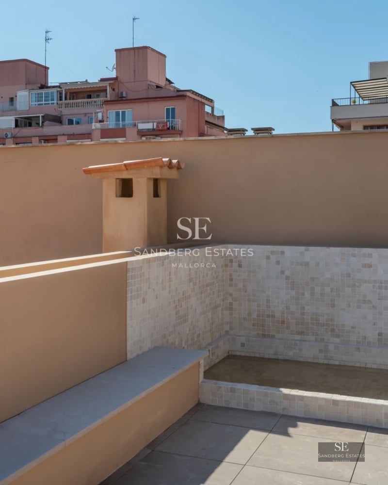 Exterior view of modern villa with pool, lush greenery, large windows and minimalist architecture. Well-maintained landscaping.