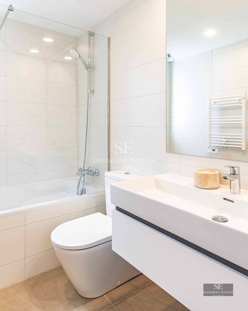 Modern exterior with infinity pool, spacious terraces, and panoramic views. Minimalist architecture, large windows, and manicured landscaping.