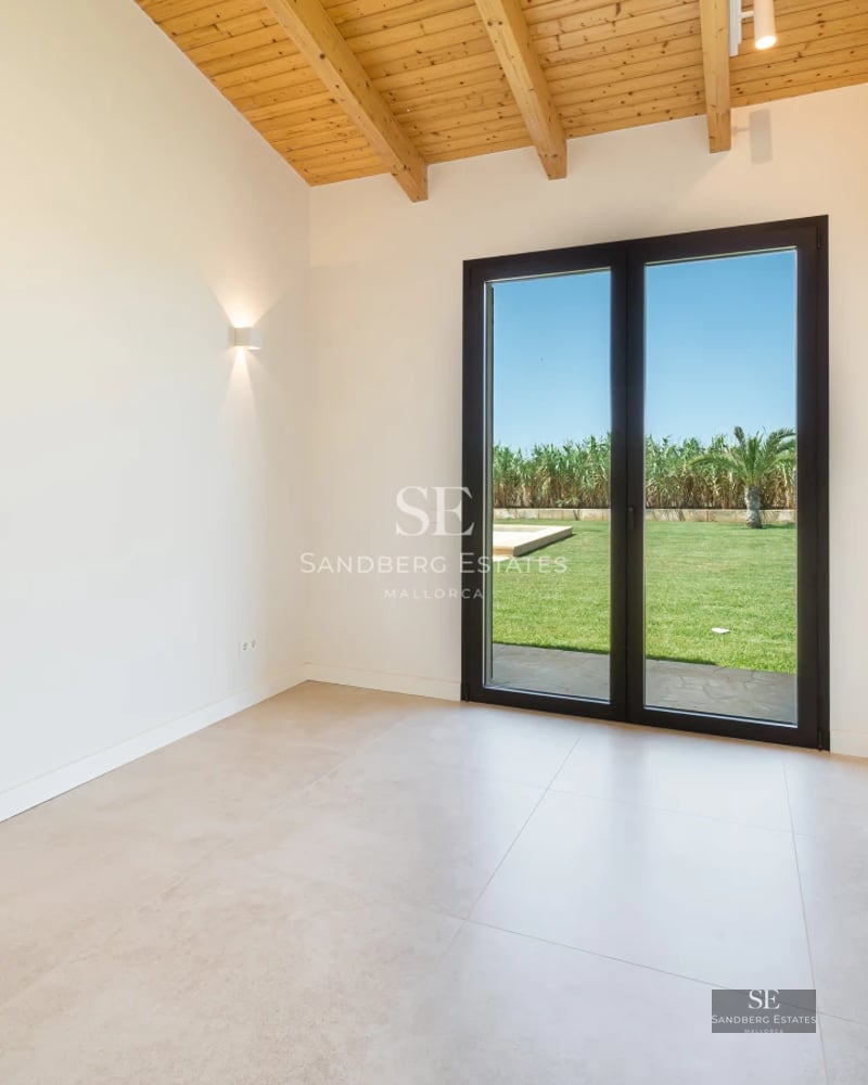 Expansive terrace featuring an infinity pool and panoramic views. Modern design with glass railing and stylish outdoor furniture.